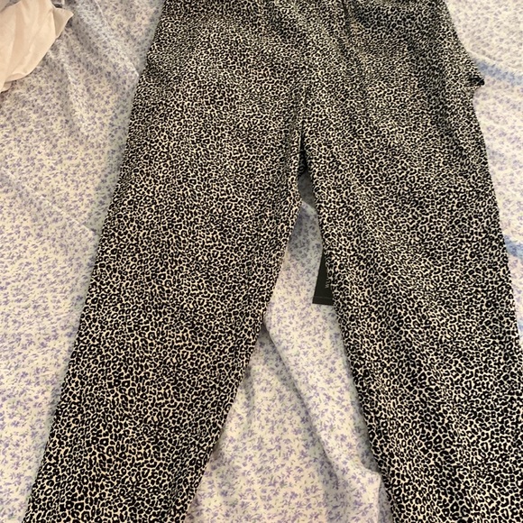 NWT W118 Walter Baker HW jumpsuit Peavey jumpsuit small leopard zippered front - Picture 4 of 10